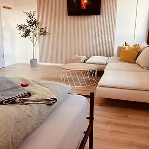 Mit Netflix - Parken - Kueche - Bad Apartment
